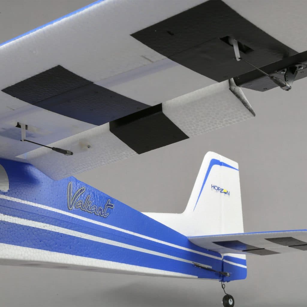 AVIÃO E-FLITE VALIANT 1.3M BNF BASIC EFL49500