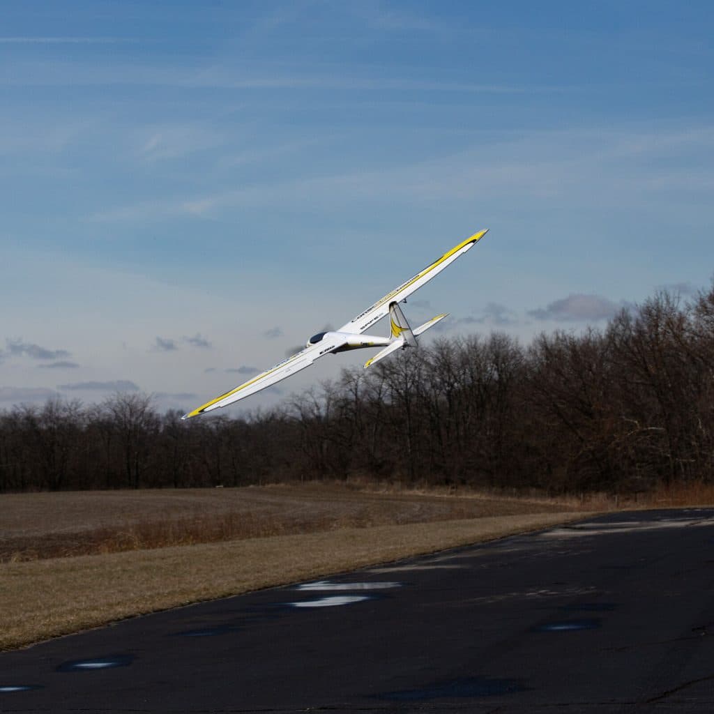 AVIÃO E-FLITE CONSCENDO EVOLUTION 1.5M BNF BASIC EFL01650