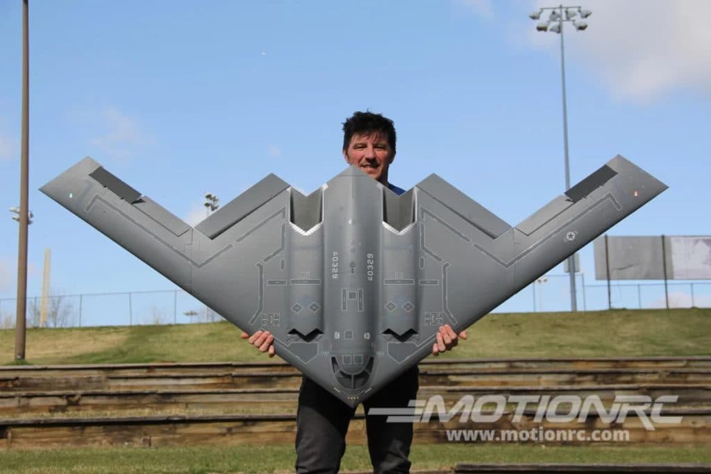 AVIÃO FW B-2 STEALTH SPIRIT BOMBER TWIN 70MM EDF JET PNP FJ31711P