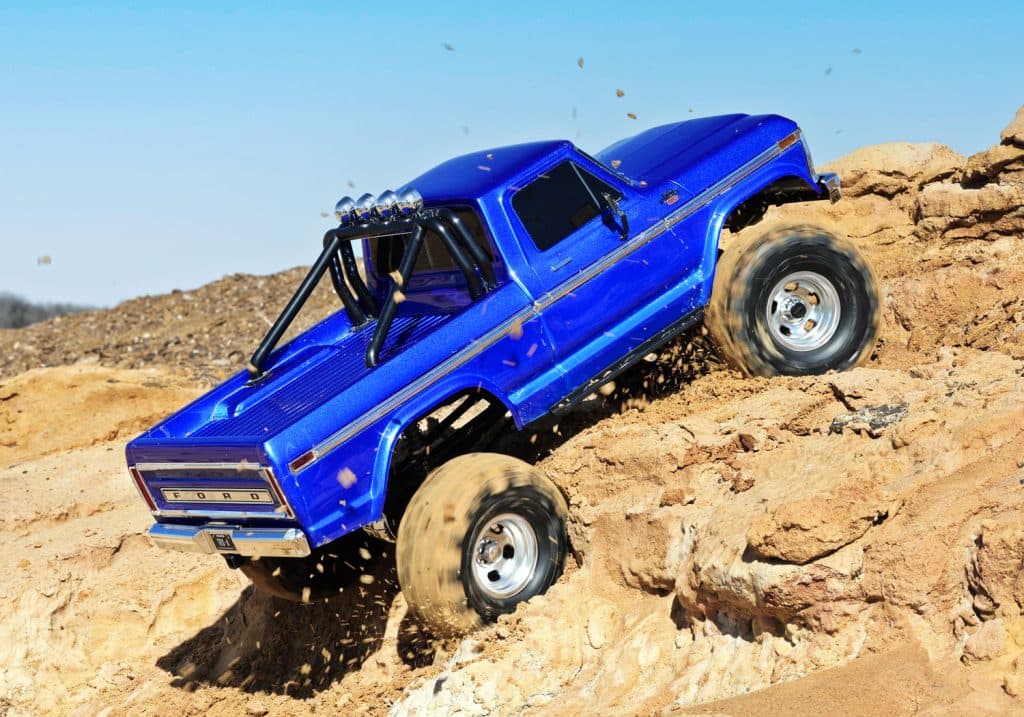 CARRO TRAXXAS 1/10 TRX-4 FORD 79 F-150 RANGER XLT TQI BLUE 92046-4