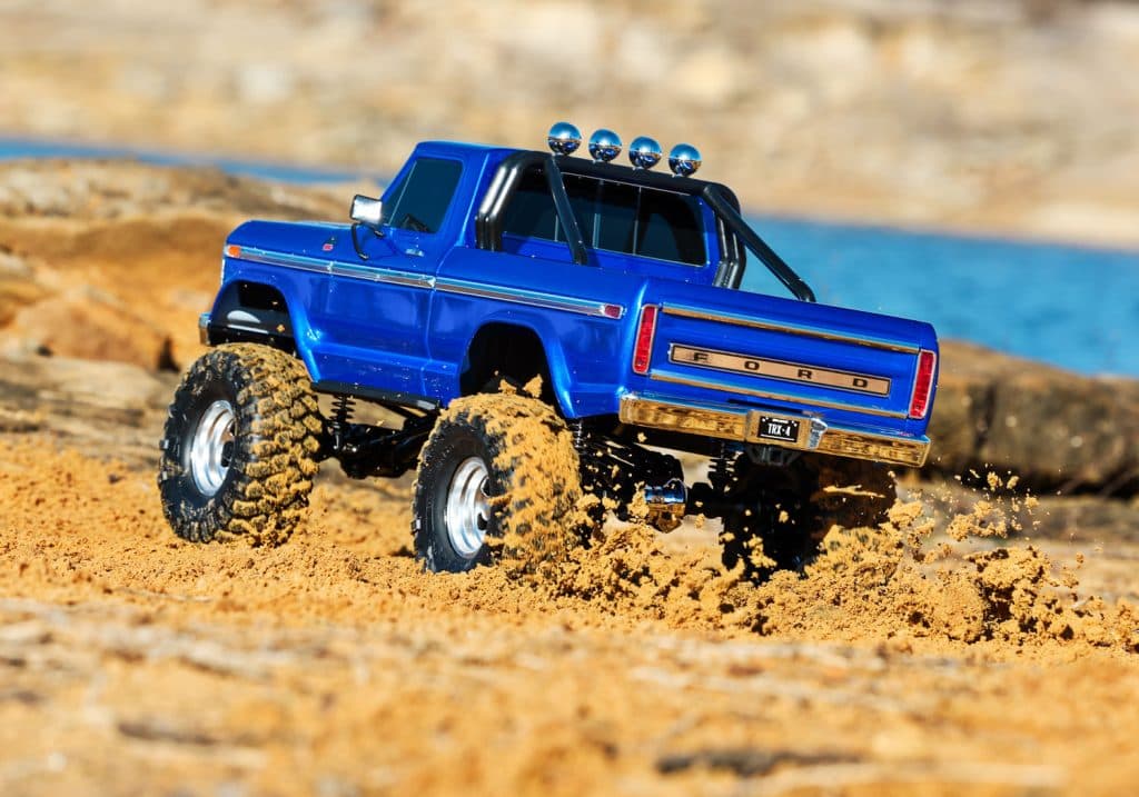 CARRO TRAXXAS 1/10 TRX-4 FORD 79 F-150 RANGER XLT TQI BLUE 92046-4