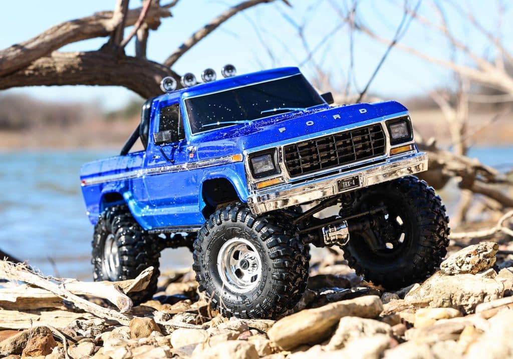 CARRO TRAXXAS 1/10 TRX-4 FORD 79 F-150 RANGER XLT TQI BLUE 92046-4