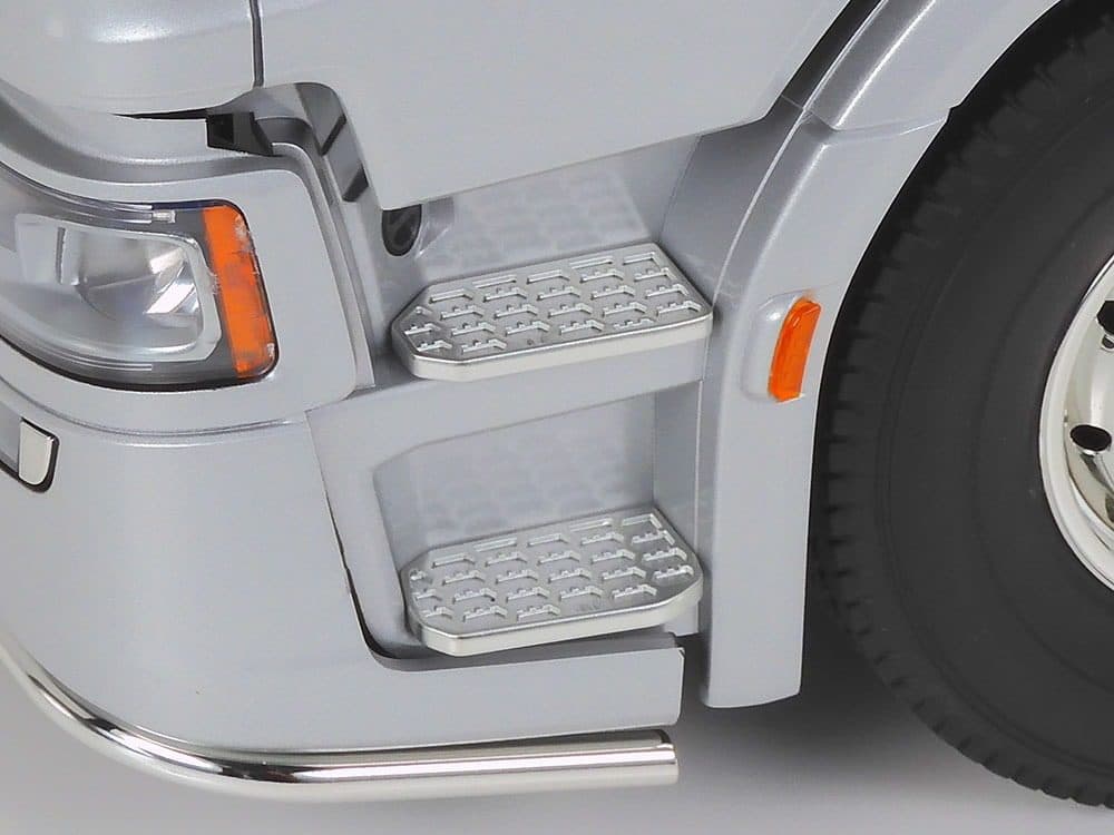 SEMI-TRUCK TAMIYA 1/14 RC SCANIA 770 S 6X4 SILVER EDITION 56373