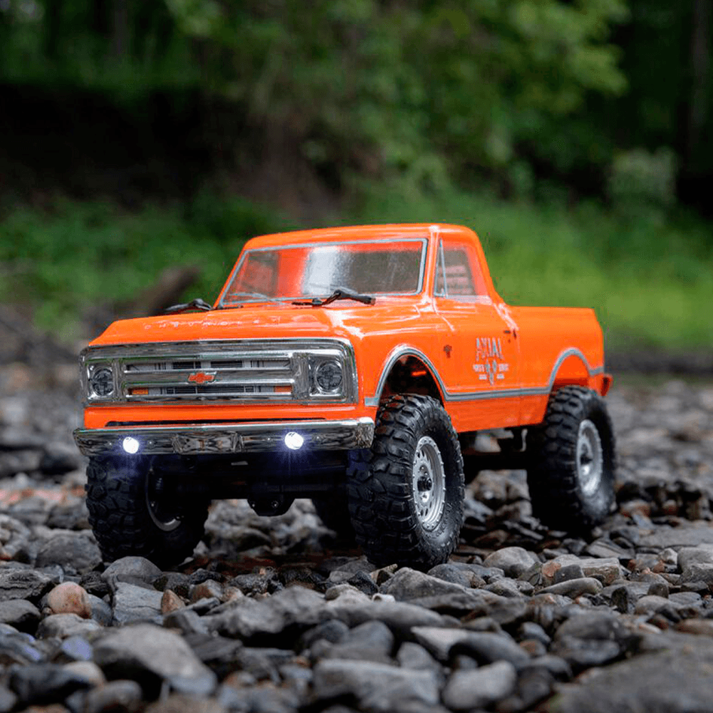 CARRO AXIAL 1/24 SCX24 1967 CHEVROLET C10 4WD RTR ORANGE AXI00001V2T3