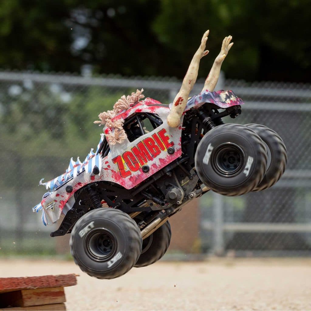 CARRO LOSI 1/18 MINI LMT ZOMBIE 2S 4WD RTR