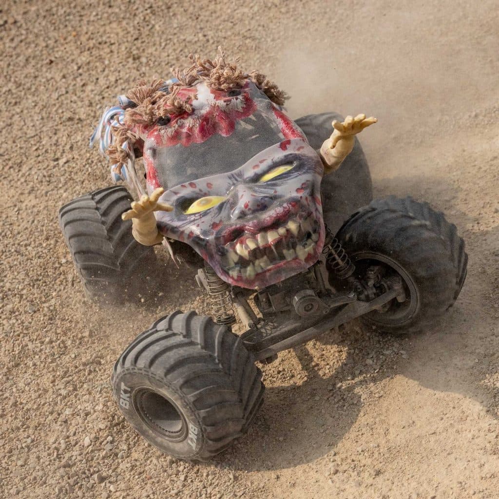 CARRO LOSI 1/18 MINI LMT ZOMBIE 2S 4WD RTR