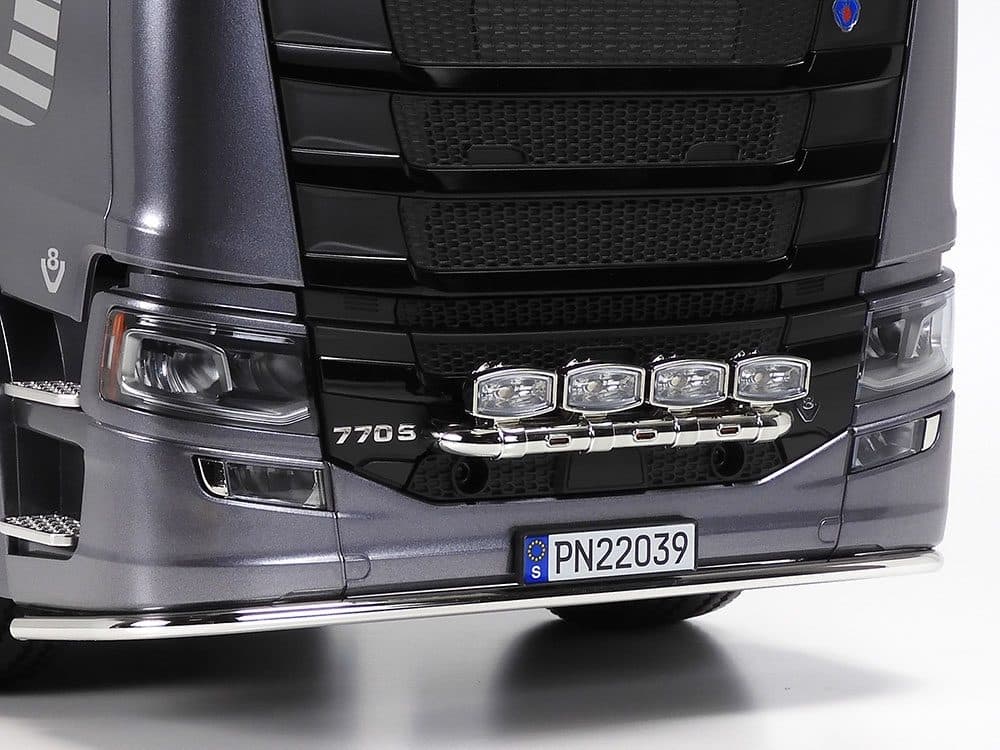 CAMINHÃO TAMIYA 1/14 RC SCANIA 770 S 8X4/4 GUN METAL EDITION 56376