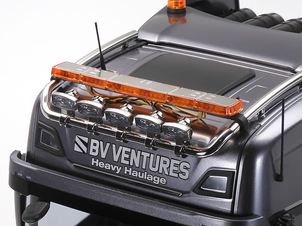 CAMINHÃO TAMIYA 1/14 RC SCANIA 770 S 8X4/4 GUN METAL EDITION 56376