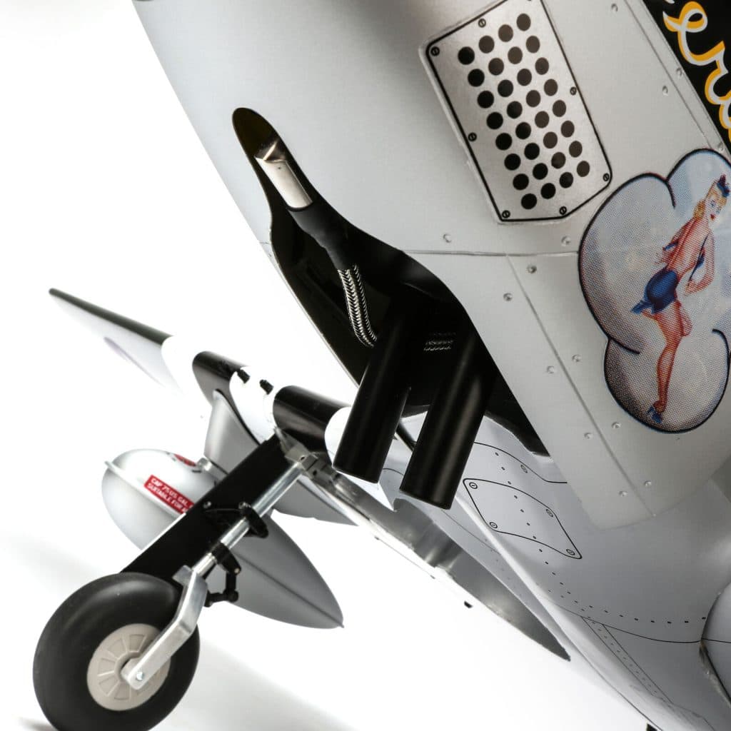 AVIÃO HANGAR P-51D MUSTANG 20CC ARF 69.5" con RETRÁTIL HAN2820BR