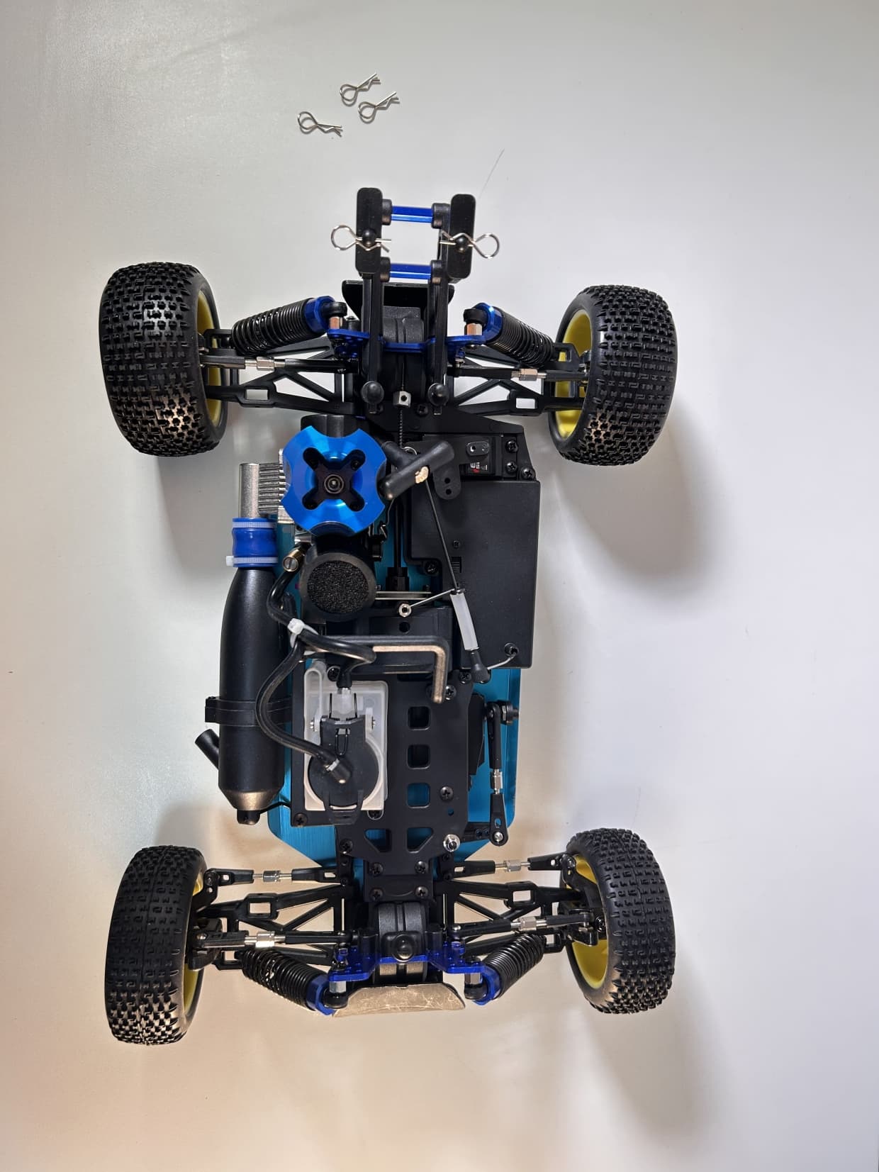 CARRO HIMOTO 1/10 SYCLONE PRO BUGGY .18 NITRO RED/WHITE HI8102
