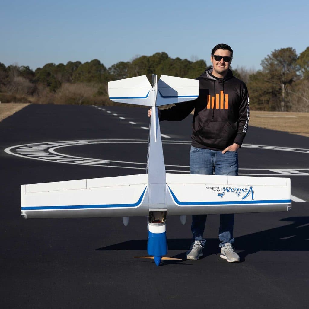 AVIÃO HANGAR VALIANT 20CC ARF 86.5" HAN15040