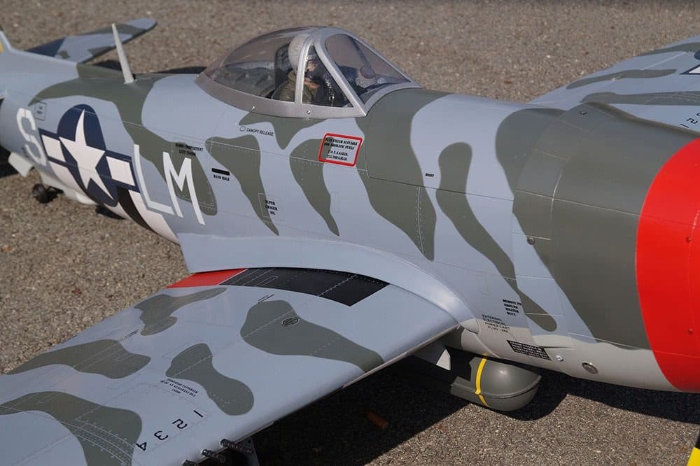 AVIAO VQ P-47D THUNDERBOLT 59.06" 46-55 EP-GP W/BOMB CAMO VQA142DC