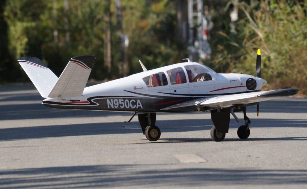 AVIAO VQ BEECHCRAFT BONANZA V-TAIL 46-52 EP-GP VQA136V