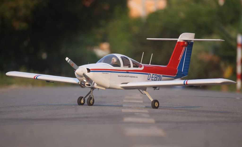 AVIAO VQ P-38 TOMAHAWK .65 US VQA163US