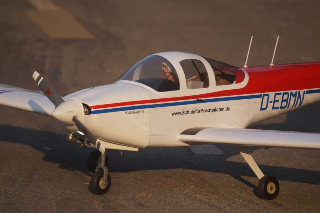 AVIAO VQ P-38 TOMAHAWK .65 US VQA163US
