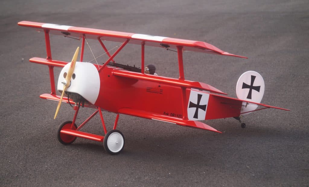 AVIAO VQ FOKKER DR.I 1.85M 25-33 EP-GP RED-BARON VQA169R