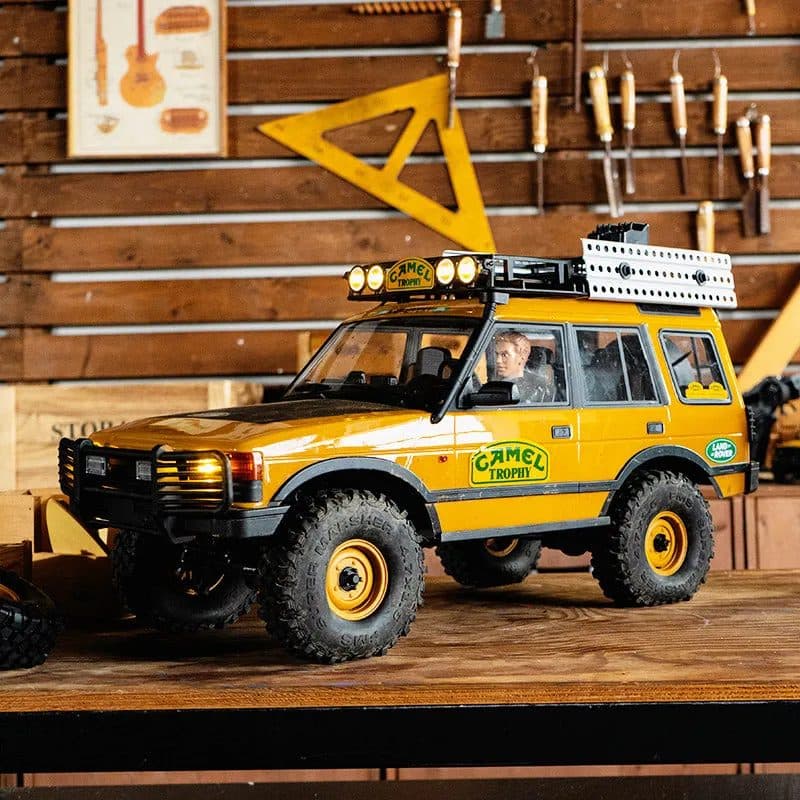 CARRO FMS 1/10 FCX10 LAND ROVER DISCOVERY RS YELLOW FMS11043RSYL-SP