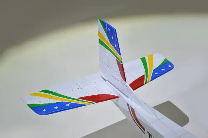 AVIAO PHOENIX TRAINER 74" 60-90 ARF PH034