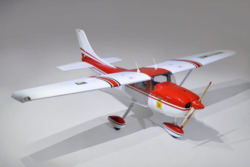 AVIAO PHOENIX CESSNA SKYLANE 182 82" 1.20/20CC ARF V2 PH085