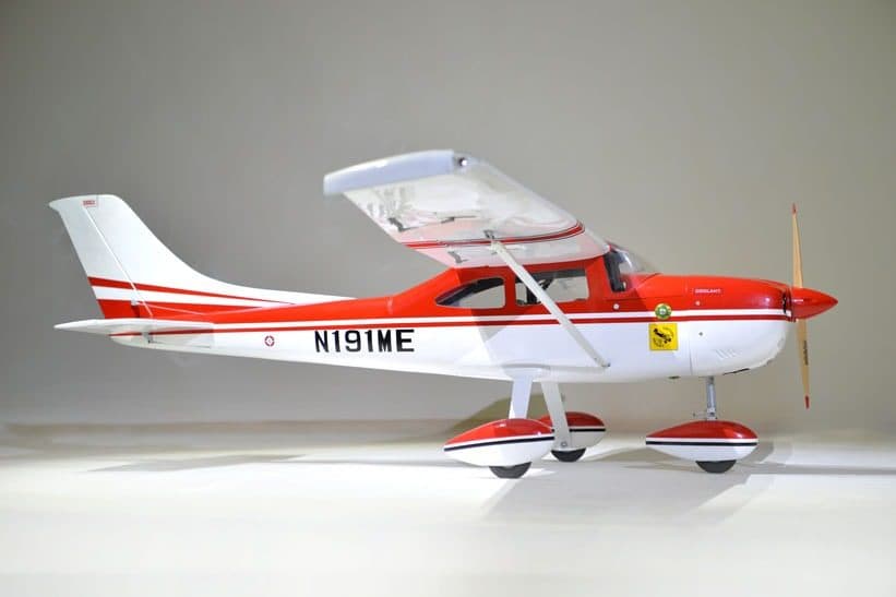 AVIAO PHOENIX CESSNA SKYLANE 182 82" 1.20/20CC ARF V2 PH085