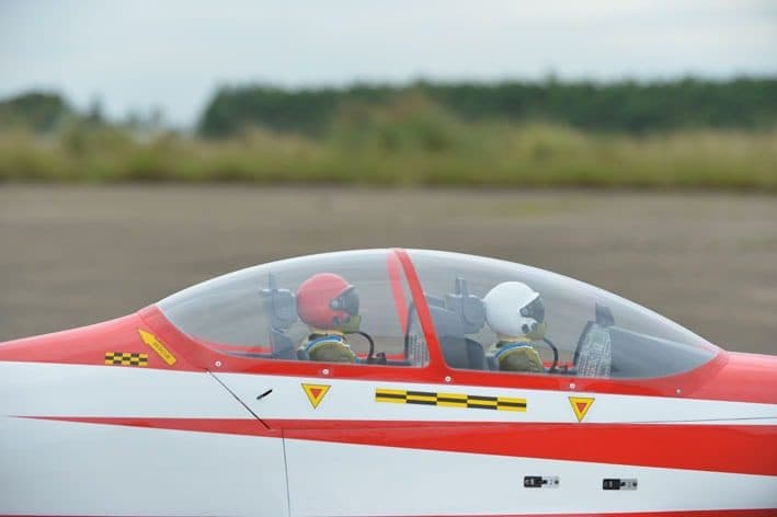 AVIAO PHOENIX PC21 PILATUS 70" W/RETRACT 35CC ARF V2 PH087