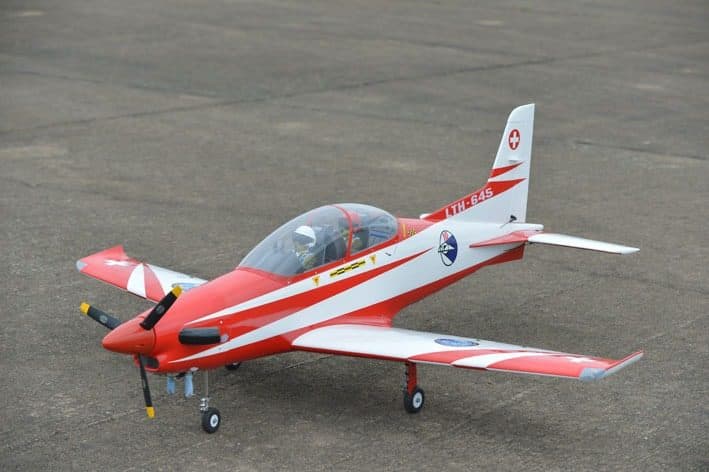 AVIAO PHOENIX PC21 PILATUS 70" W/RETRACT 35CC ARF V2 PH087