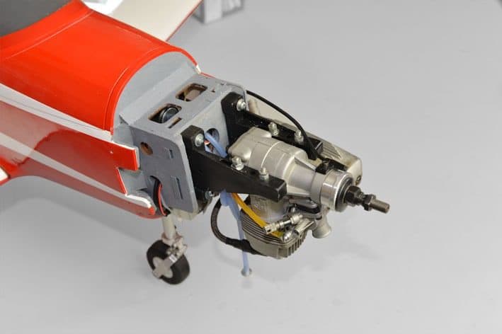 AVIAO PHOENIX PC21 PILATUS 57" W/RETRACT .91/20CC ARF V2 PH134