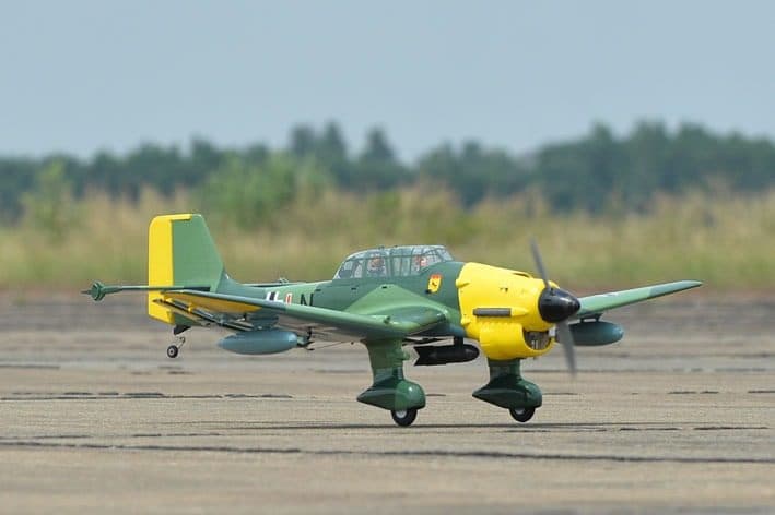 AVIAO PHOENIX STUKA JU87 75" 1.20/20CC ARF PH149