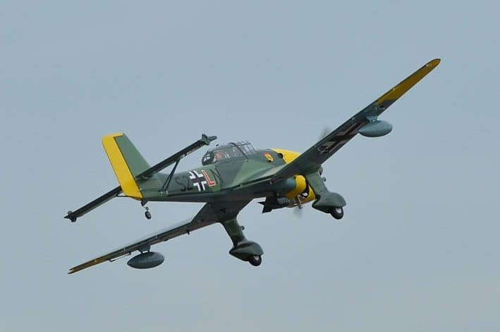 AVIAO PHOENIX STUKA JU87 75" 1.20/20CC ARF PH149