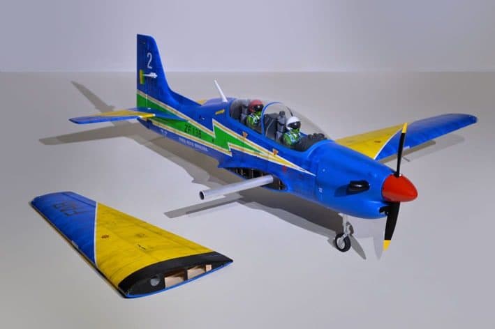 AVIAO PHOENIX TUCANO 81" 35CC W/RETRACT ARF V2 PH204