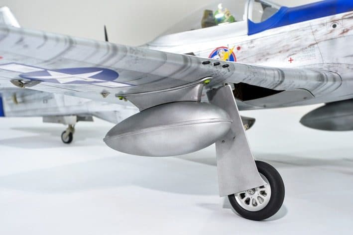 AVIAO PHOENIX P-51 MUSTANG 87" 60CC W/RETRACT ARF V2 PH205