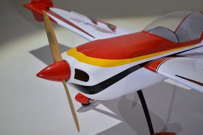 AVIAO PHOENIX SLICK 580 73" 35CC ARF V2 RED PH210