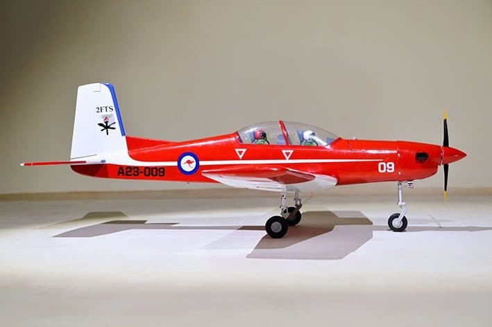 AVIAO PHOENIX PC9 PILATUS 59" 46-55 W/RETRACT ARF V2 PH230